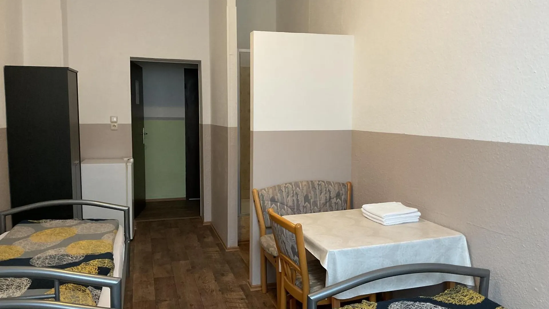 ホステル Pension&Hostel Anna - Monteurzimmer ミュンヘン