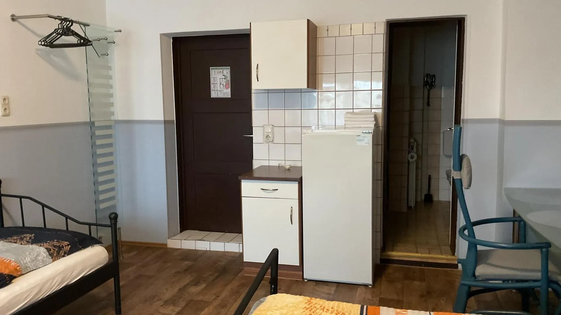 Pension&Hostel Anna - Monteurzimmer ミュンヘン ホステル