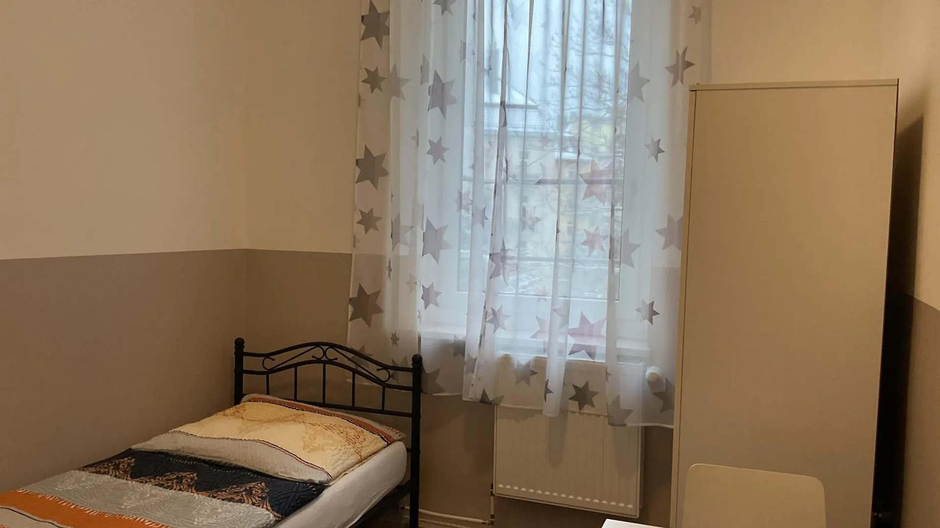 Hostel Pension&Hostel Anna - Monteurzimmer Munich